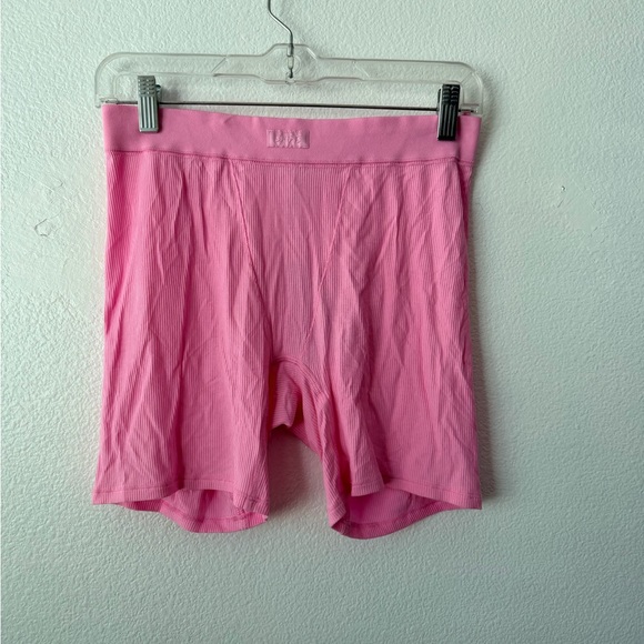 SKIMS Bubblegum Pink Cotton Ribbed Boxer Shorts Size Medium - Picture 2 of 7